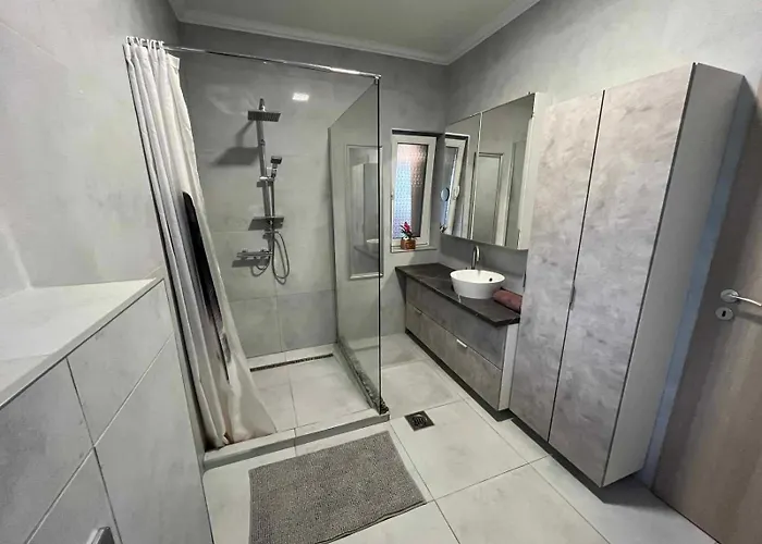 דירה Matyas Vendeghaz *